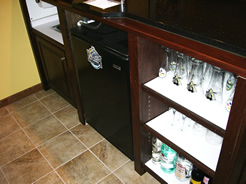 Sink, keg cooler & adjustable shelves